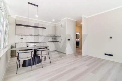 Apartamento T2 para Venda em Sacavém e Prior Velho