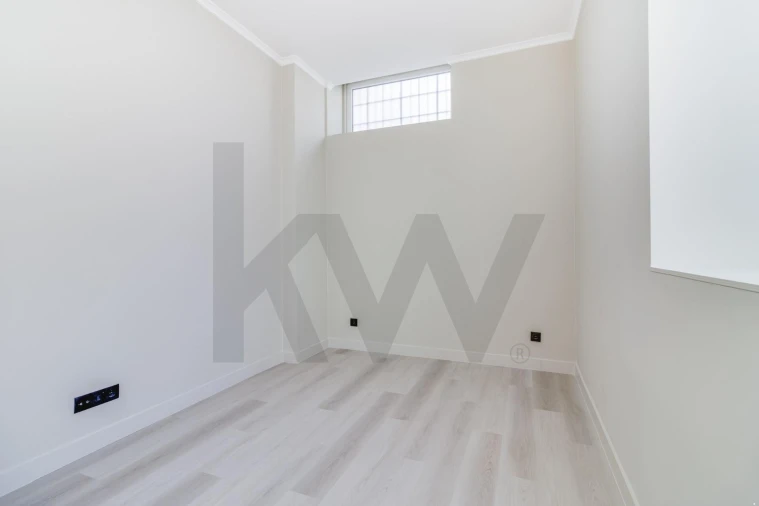 Apartamento T2 para Venda em Sacavém e Prior Velho Foto 8