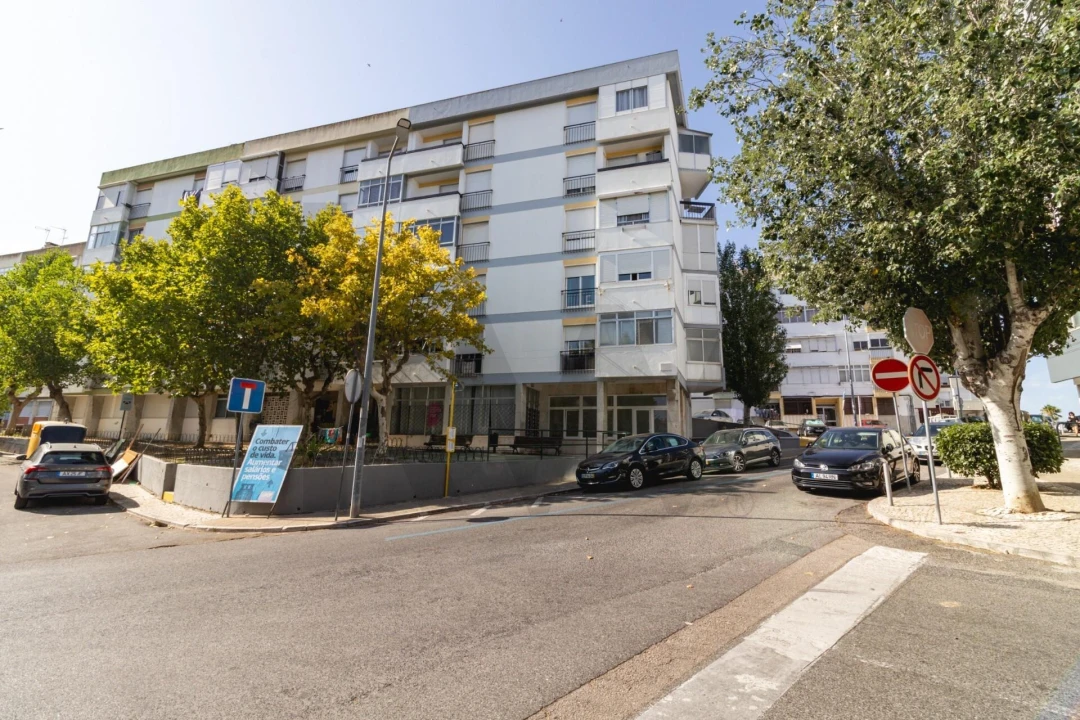 Apartamento T2 para Venda em Sacavém e Prior Velho Foto 13