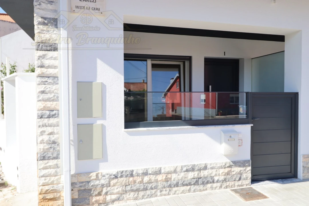 Apartamento T1 para Venda em Alfeizerão Foto 2