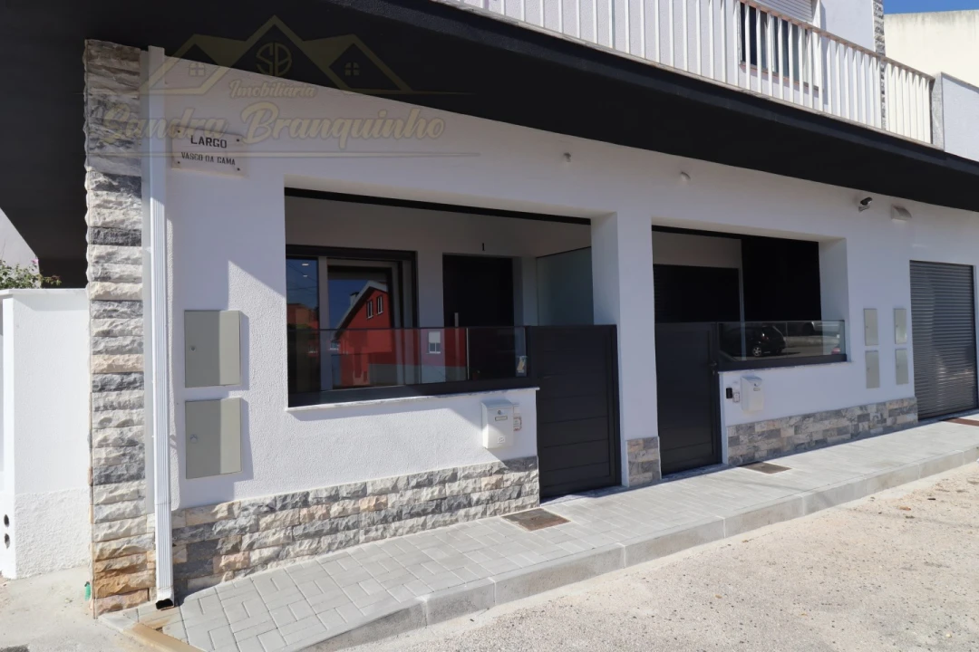 Apartamento T1 para Venda em Alfeizerão Foto 3