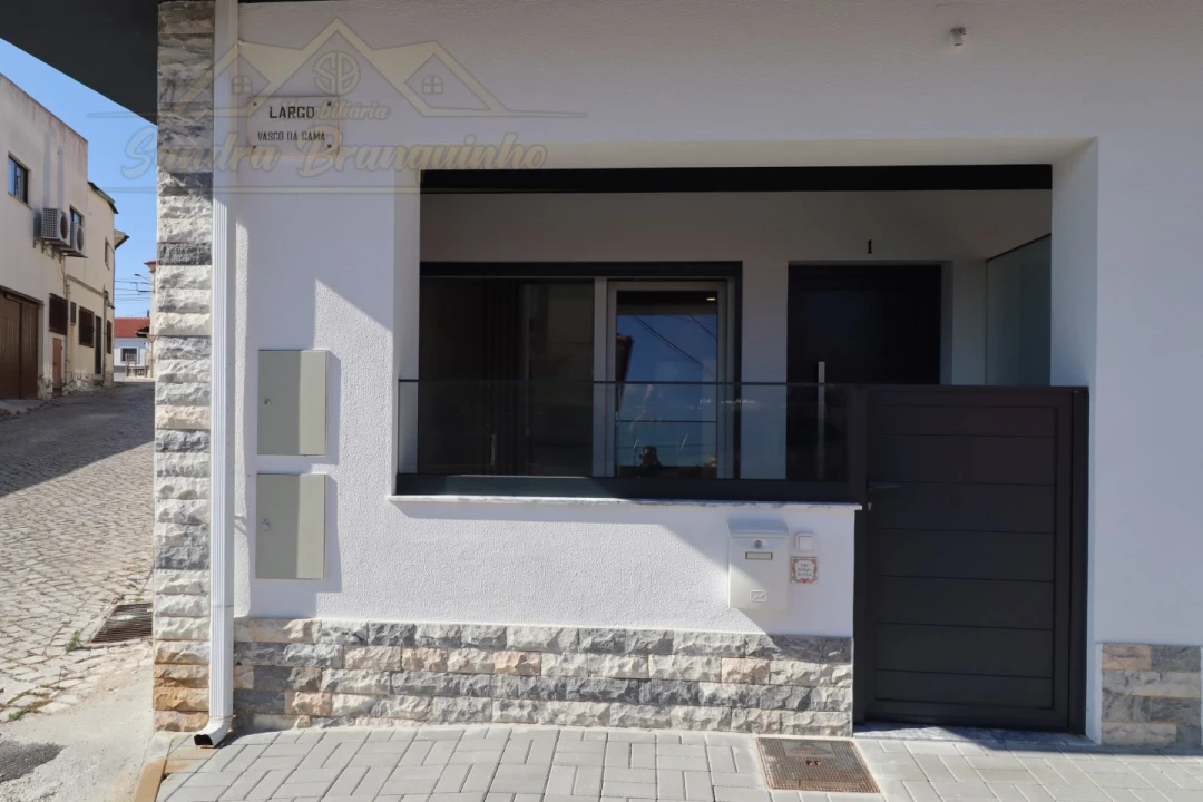 Apartamento T1 para Venda em Alfeizerão Foto 4