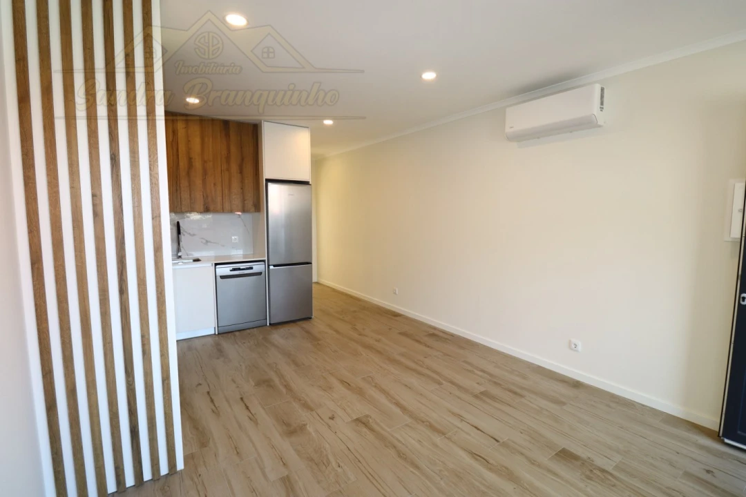 Apartamento T1 para Venda em Alfeizerão Foto 10