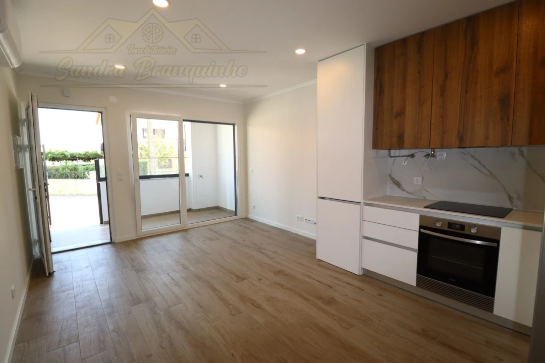 Apartamento T1 para Venda em Alfeizerão Foto 15