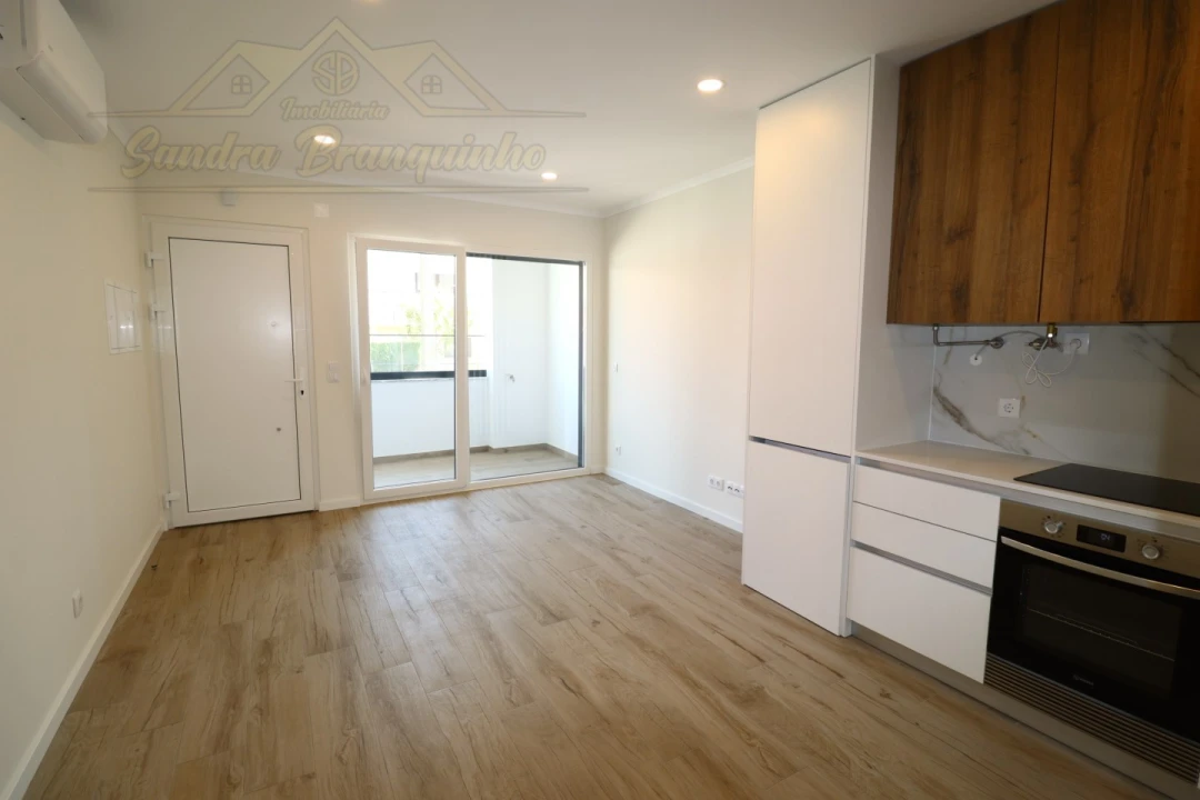 Apartamento T1 para Venda em Alfeizerão Foto 16
