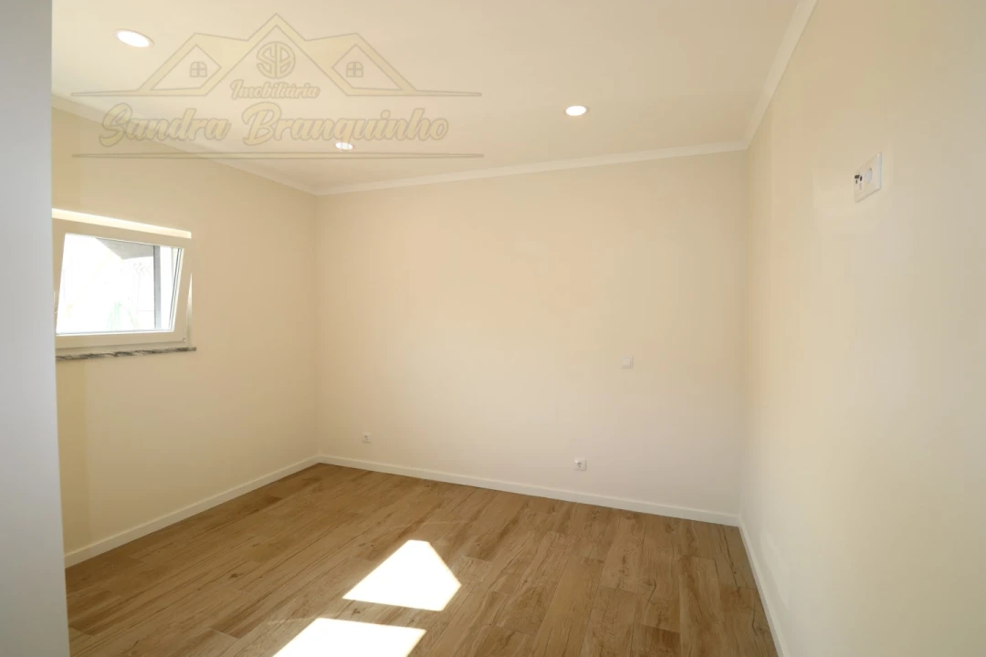 Apartamento T1 para Venda em Alfeizerão Foto 20
