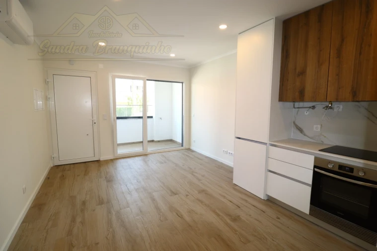 Apartamento T1 para Venda em Alfeizerão Foto 16