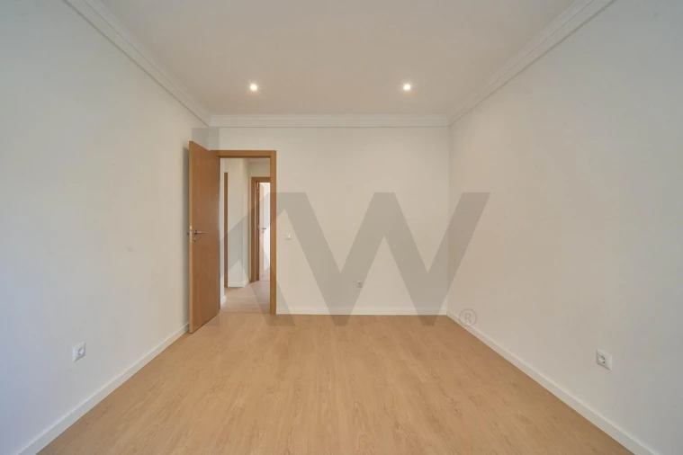 Apartamento T3 para Venda em Odivelas Foto 14