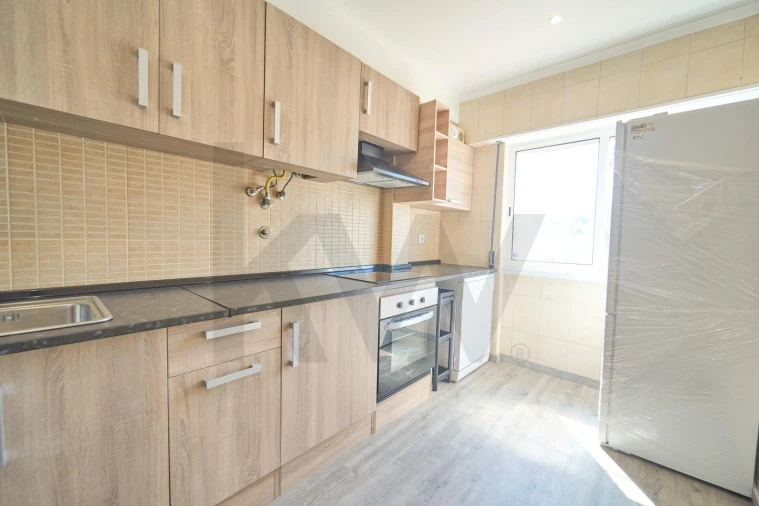 Apartamento T3 para Venda em Odivelas Foto 7