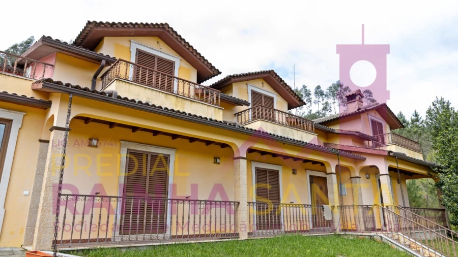 Moradia T8 para Venda em Penacova