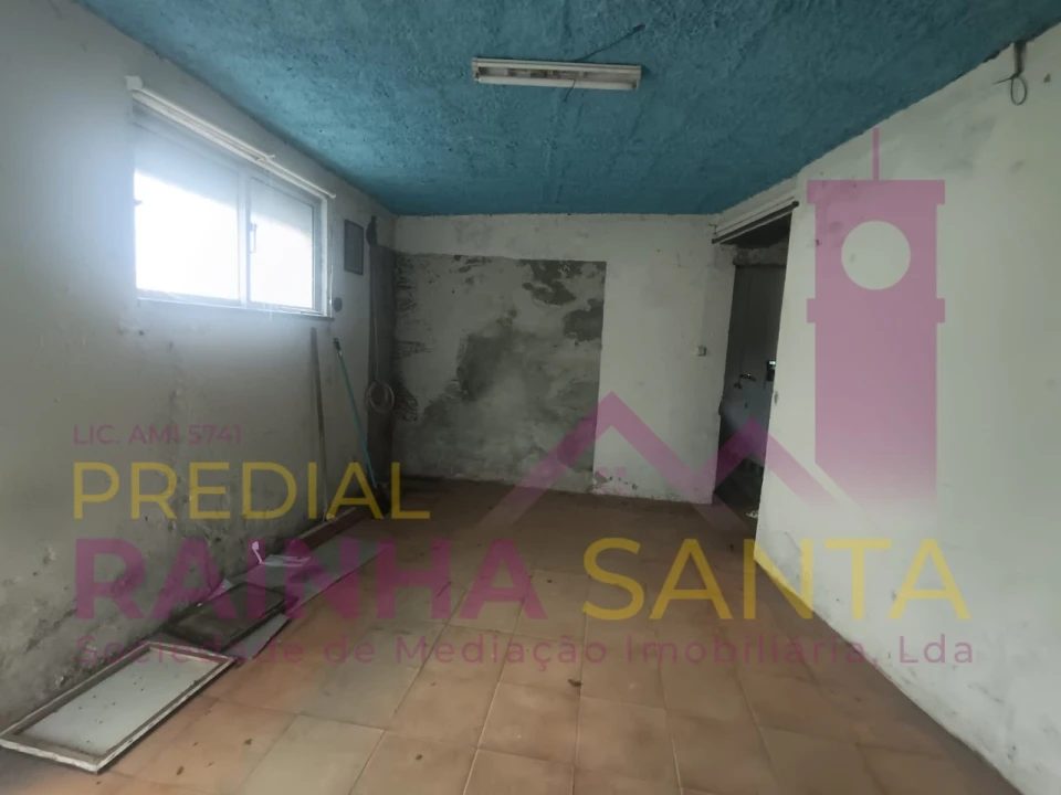 Moradia T4 para Venda em Lousã e Vilarinho Foto 9