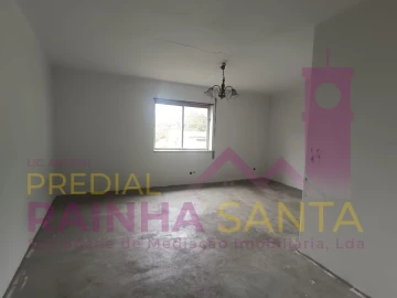 Moradia T4 para Venda em Lousã e Vilarinho