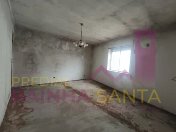 Moradia T4 para Venda em Lousã e Vilarinho