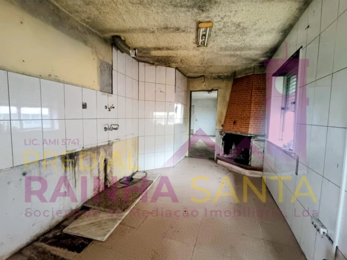 Moradia T4 para Venda em Lousã e Vilarinho Foto 8