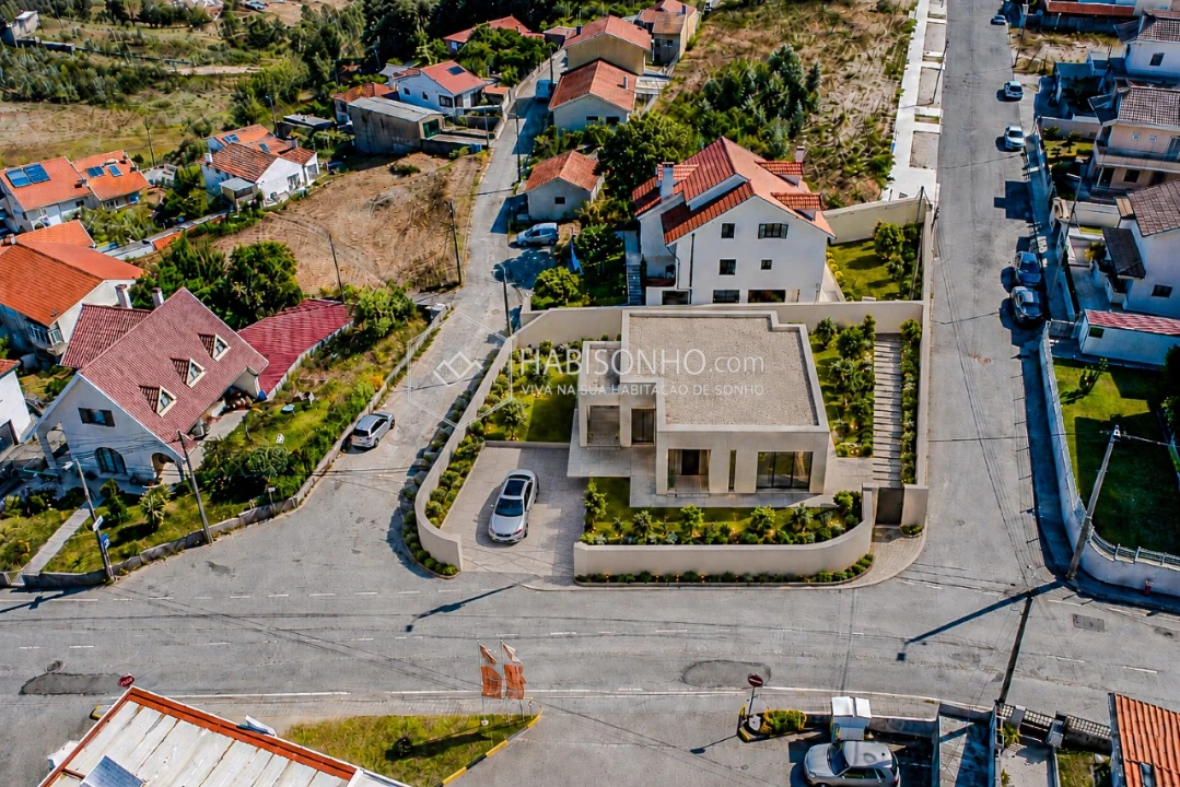 Terreno para Venda em Foz do Sousa e Covelo Foto 3