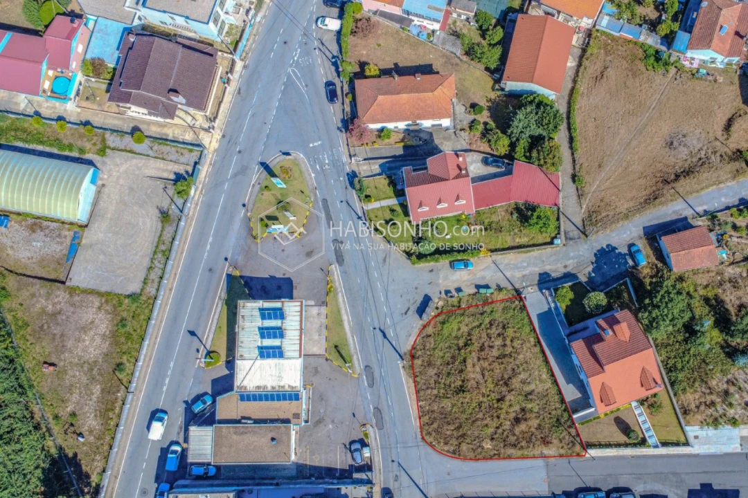Terreno para Venda em Foz do Sousa e Covelo Foto 2