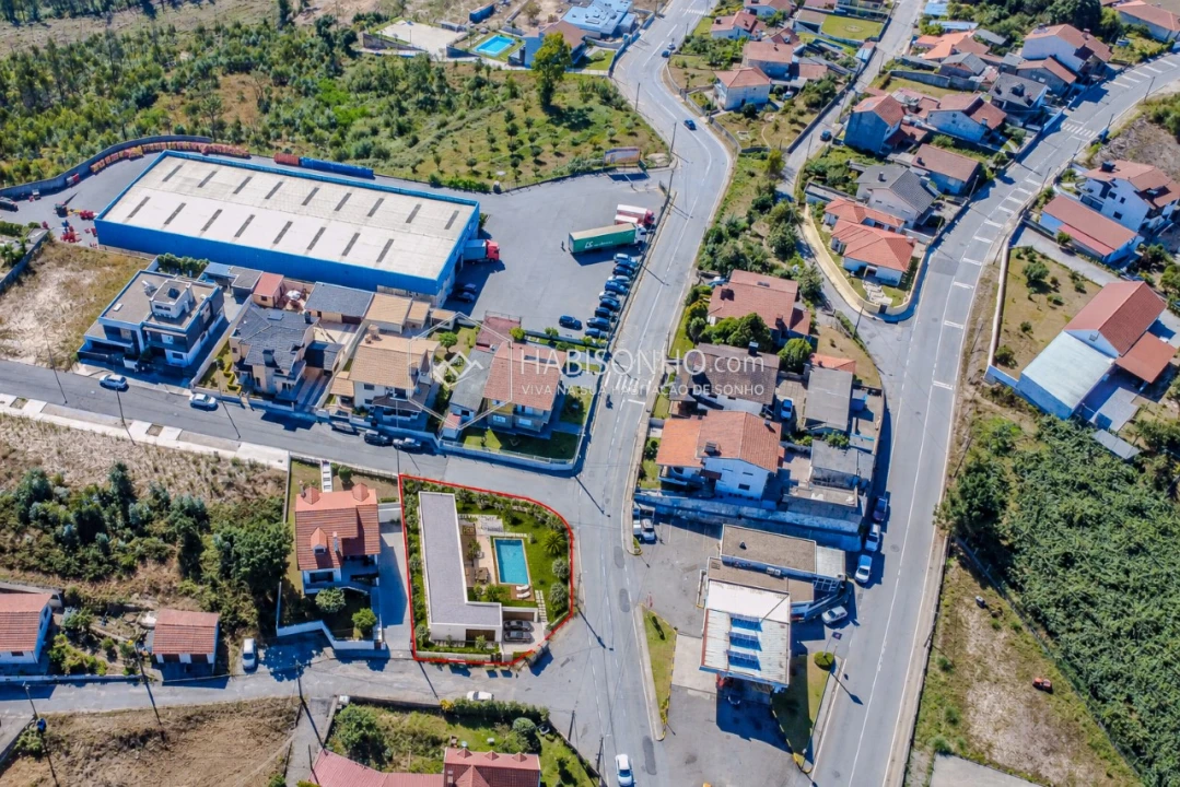 Terreno para Venda em Foz do Sousa e Covelo Foto 5