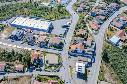 Terreno para Venda em Foz do Sousa e Covelo