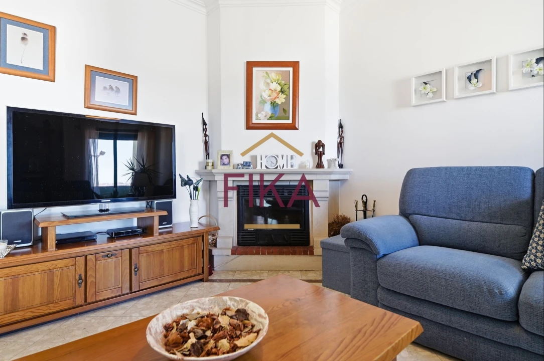 Apartamento T3 para Venda em Seixal Foto 5