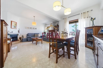 Apartamento T3 para Venda em Seixal