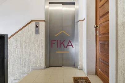 Apartamento T3 para Venda em Seixal