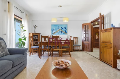 Apartamento T3 para Venda em Seixal