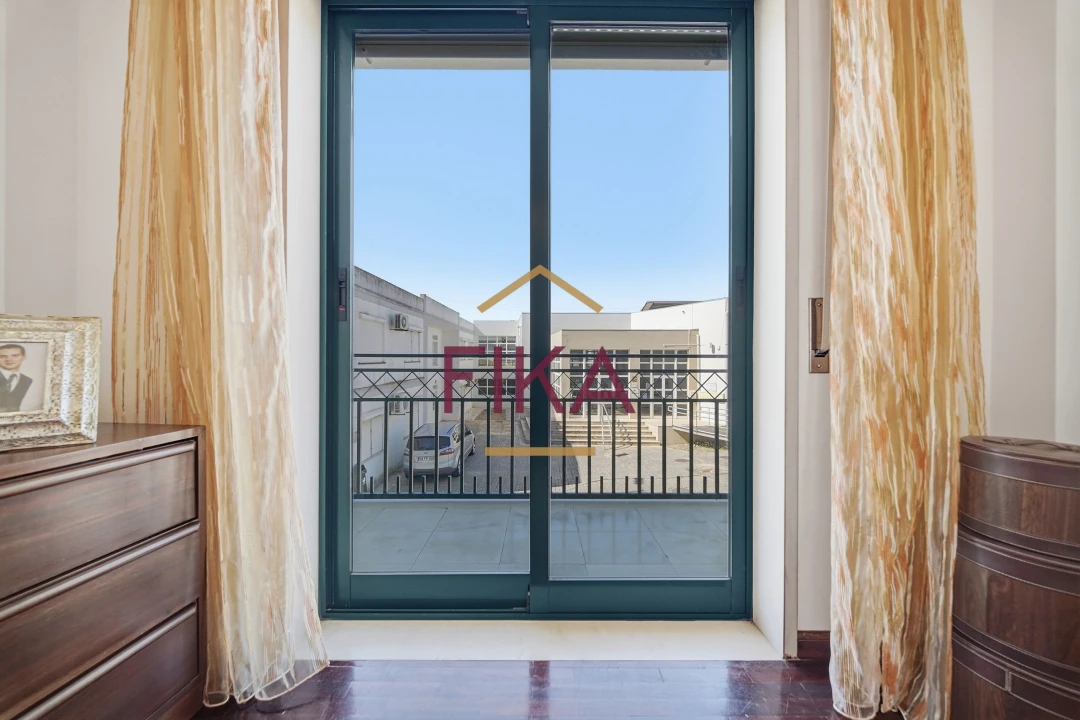 Apartamento T3 para Venda em Seixal Foto 26