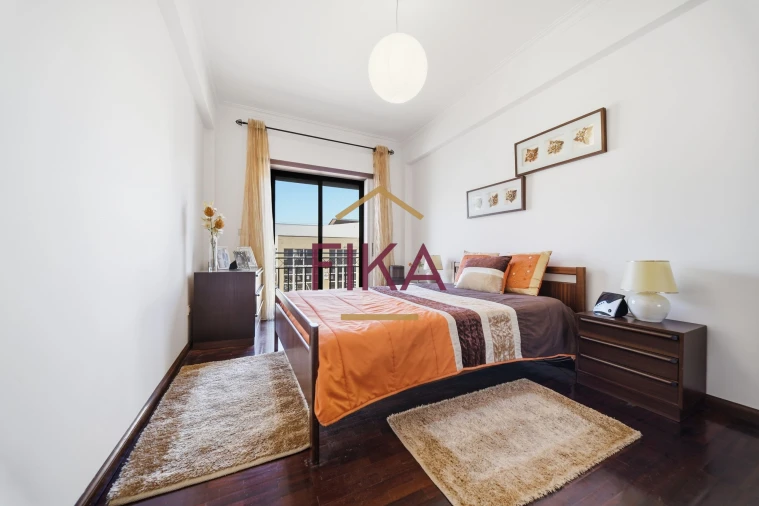 Apartamento T3 para Venda em Seixal Foto 24