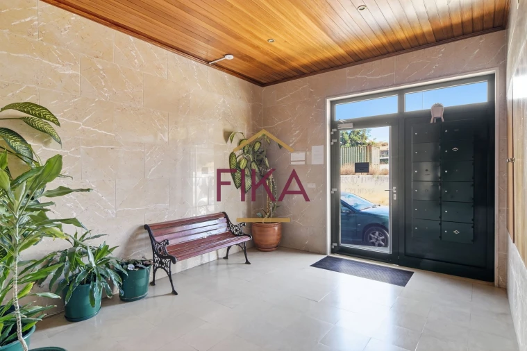 Apartamento T3 para Venda em Seixal Foto 36