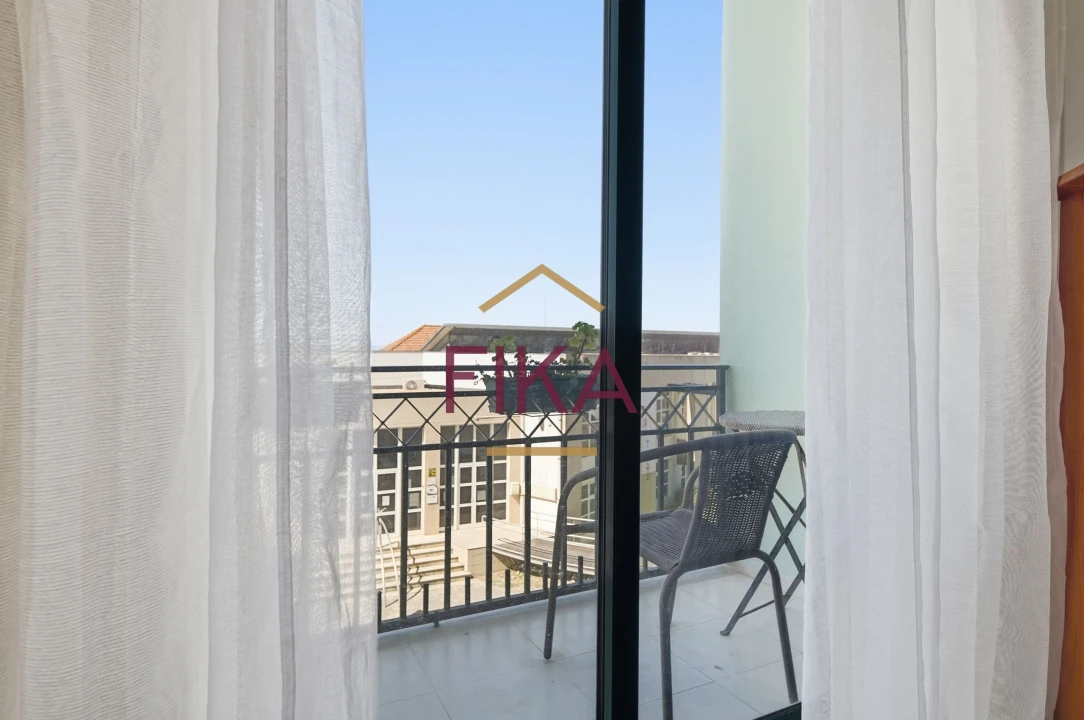 Apartamento T3 para Venda em Seixal Foto 6