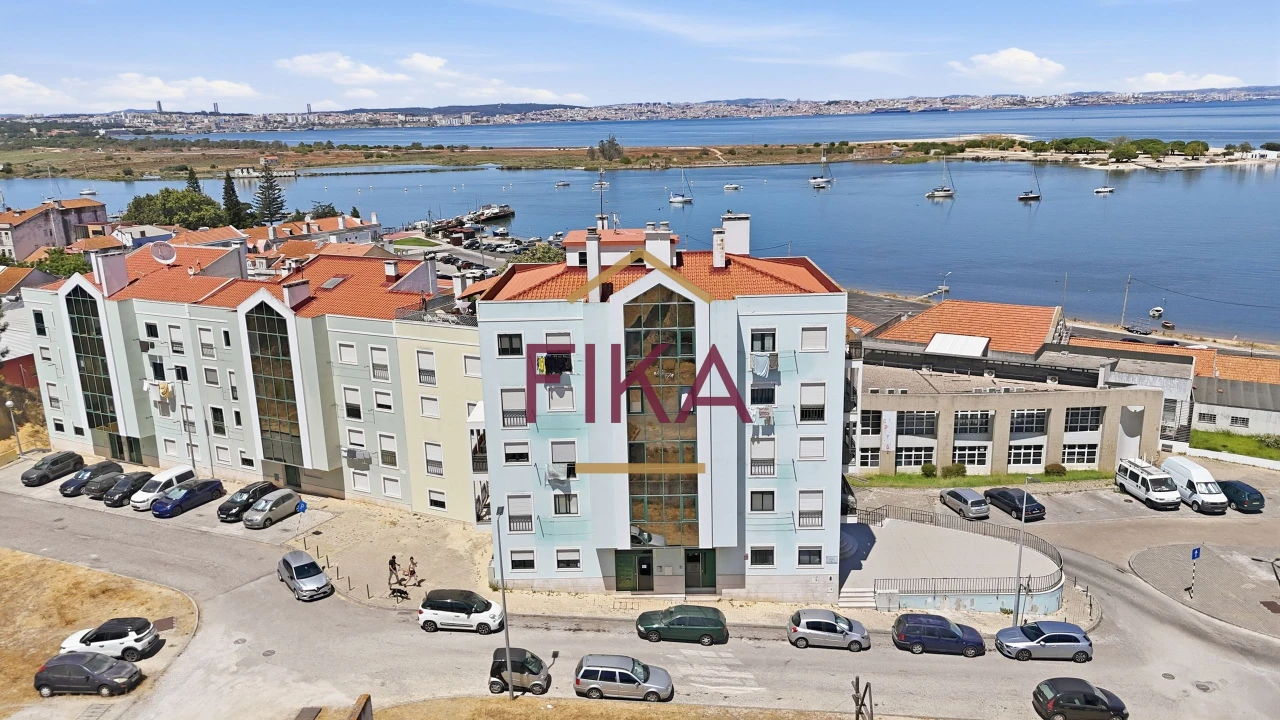 Apartamento T3 para Venda em Seixal Foto 39