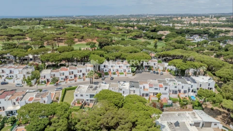 Moradia T3 para Venda em Quarteira