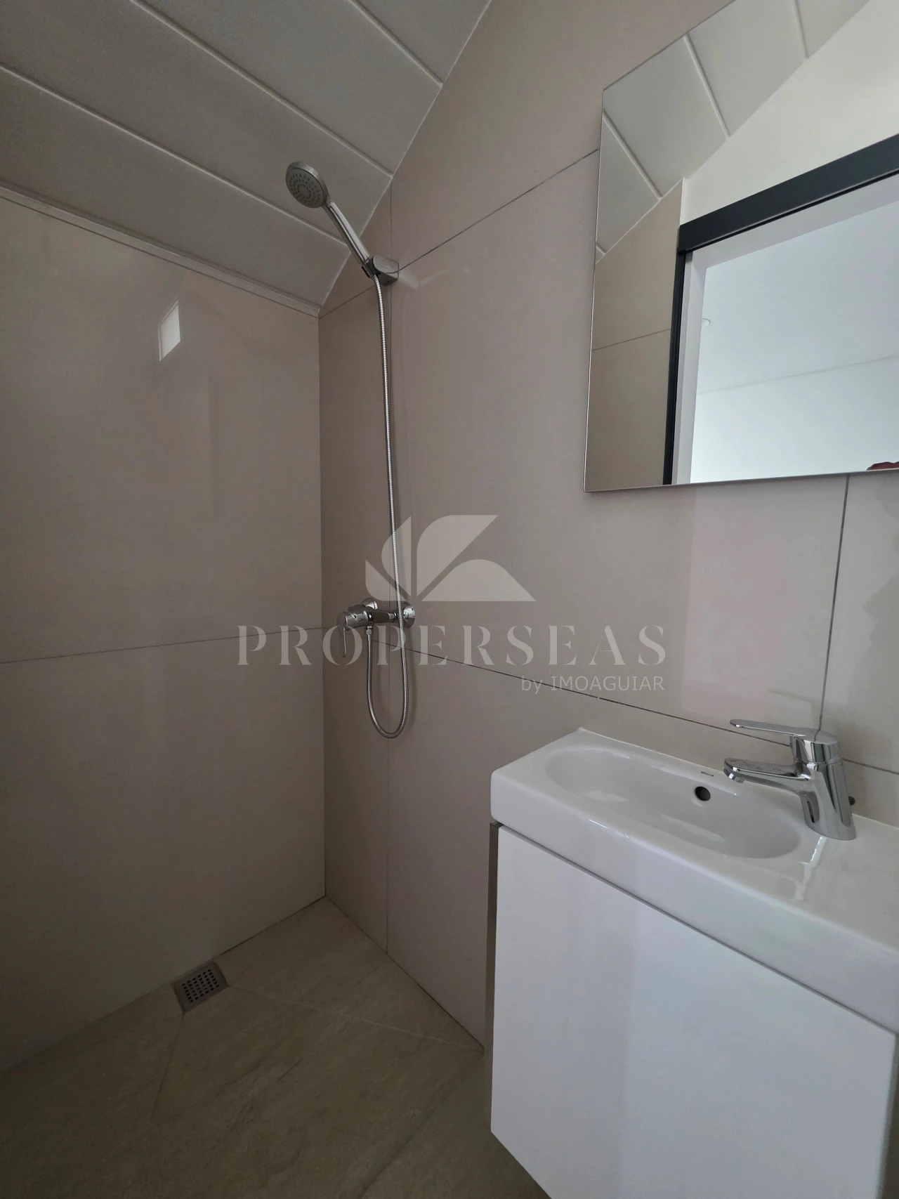 Moradia T4 para Venda em São Martinho Foto 31