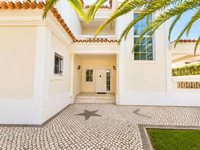 Moradia T5 para Venda em Albufeira e Olhos de Água Foto 16