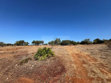 Terreno para Venda em Lagos (São Sebastião e Santa Maria)