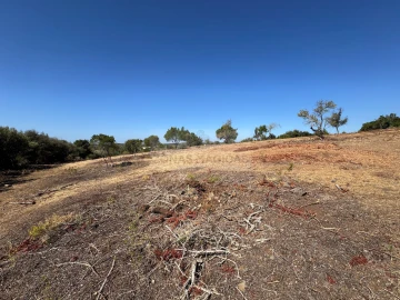Terreno para Venda em Lagos (São Sebastião e Santa Maria)