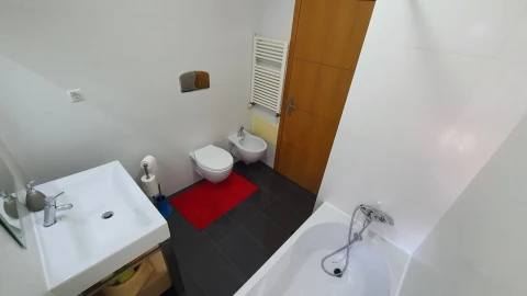 Moradia T3 para Venda em Santa Maria, São Pedro e Matacães