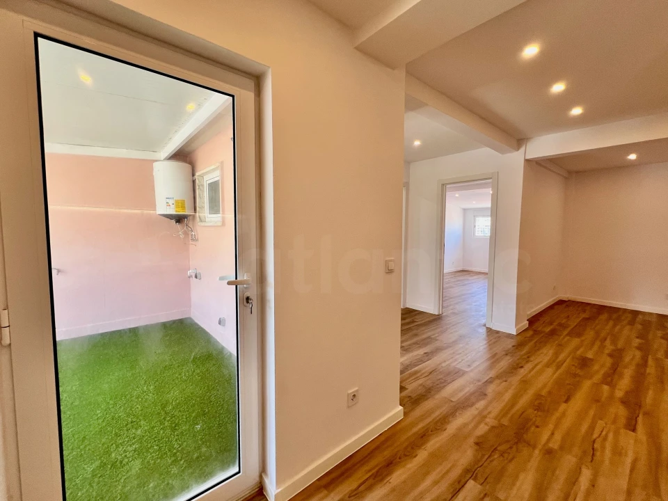 Apartamento T2 para Venda em Agualva e Mira-Sintra Foto 8