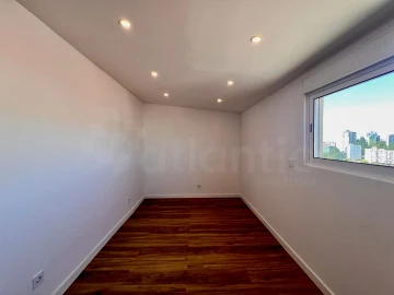 Apartamento T2 para Venda em Agualva e Mira-Sintra