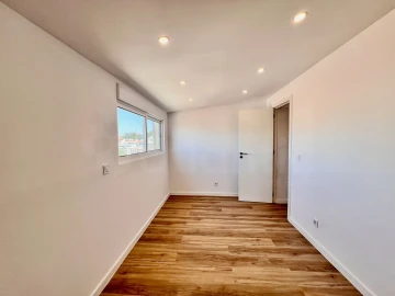 Apartamento T2 para Venda em Agualva e Mira-Sintra