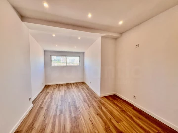 Apartamento T2 para Venda em Agualva e Mira-Sintra