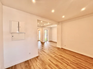 Apartamento T2 para Venda em Agualva e Mira-Sintra