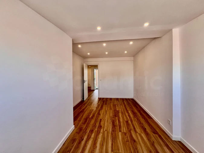 Apartamento T2 para Venda em Agualva e Mira-Sintra Foto 17