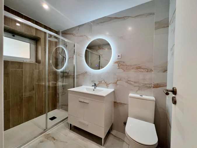 Apartamento T2 para Venda em Agualva e Mira-Sintra Foto 18