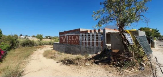 Terreno para Venda em Quelfes