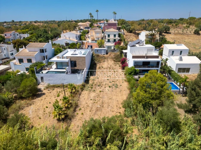 Terreno para Venda em Quelfes Foto 3