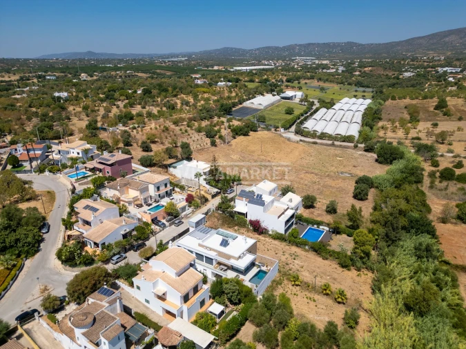 Terreno para Venda em Quelfes Foto 17