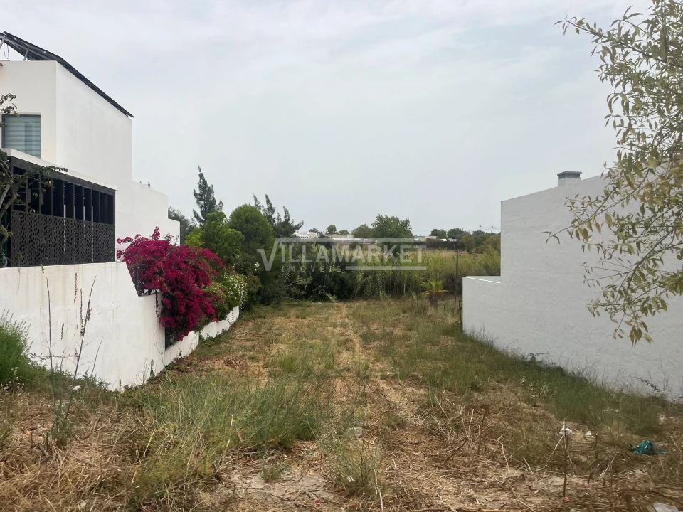 Terreno para Venda em Quelfes Foto 2