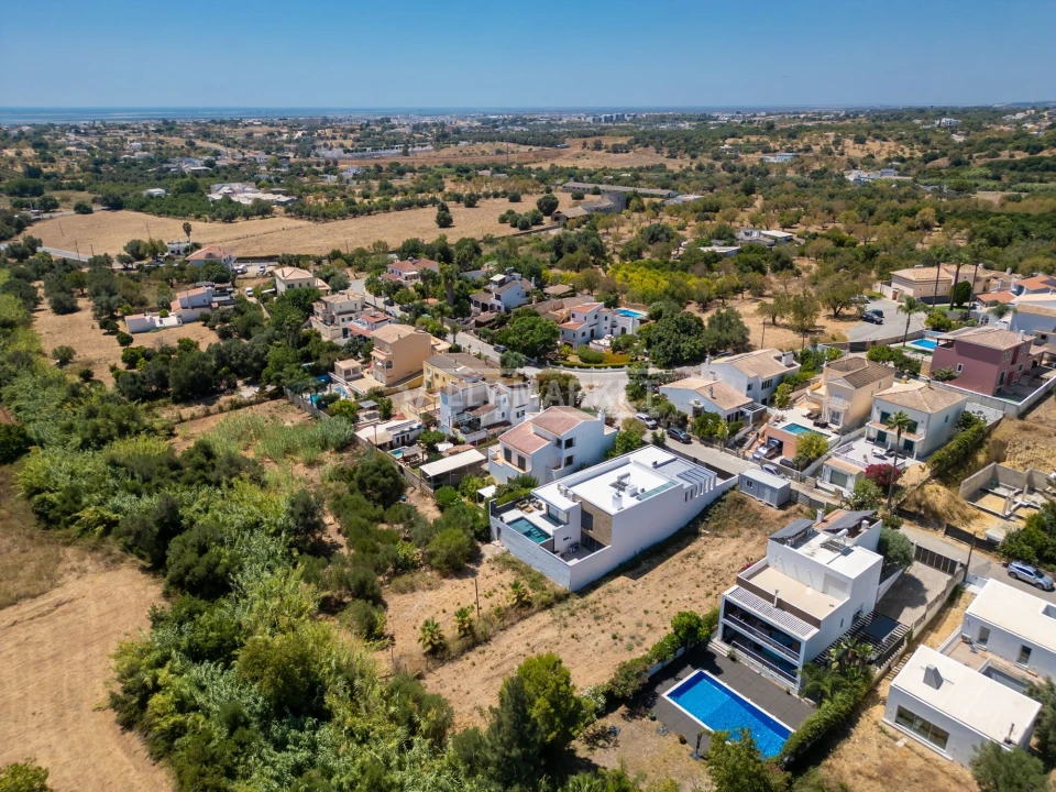Terreno para Venda em Quelfes Foto 24