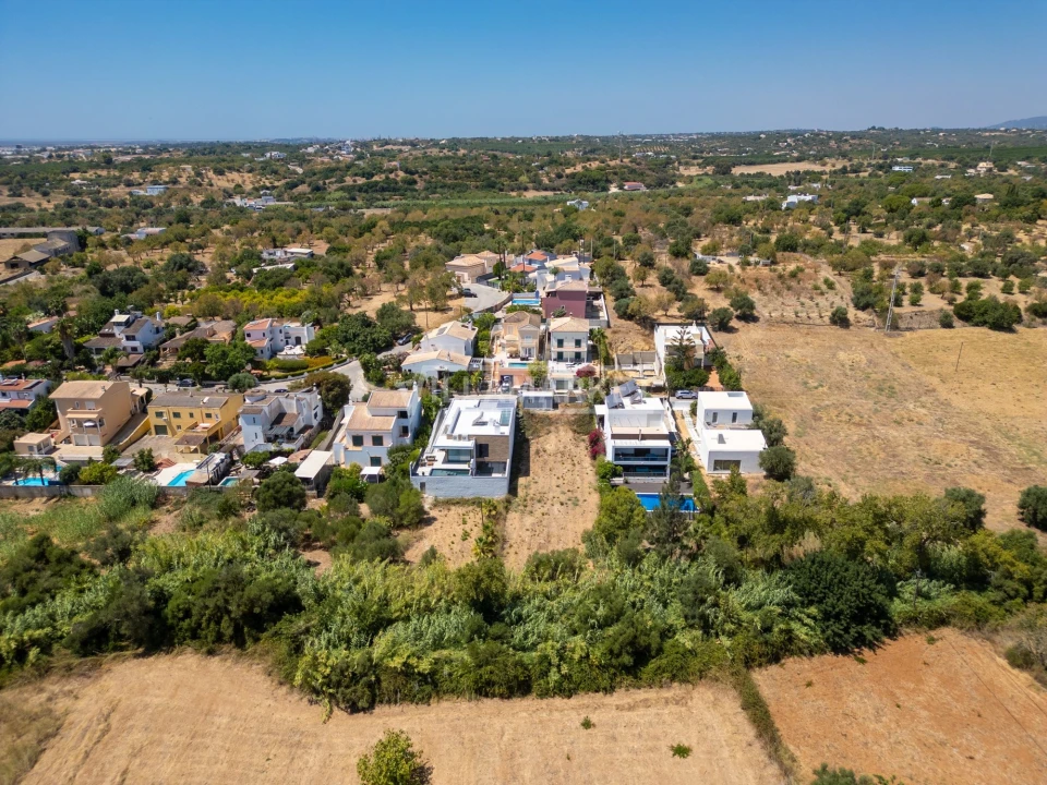 Terreno para Venda em Quelfes Foto 5